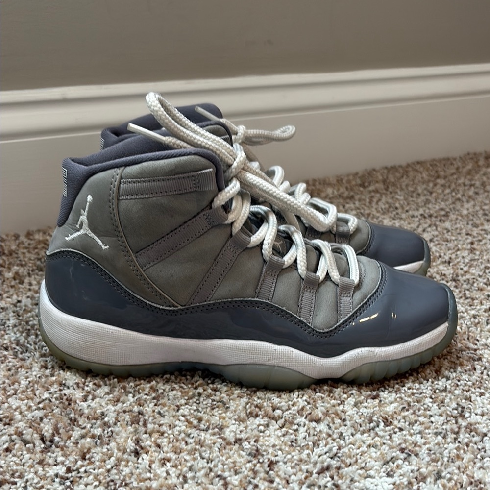 Jordan 11 Retro Cool Grey High-Top Sneakers - Like New